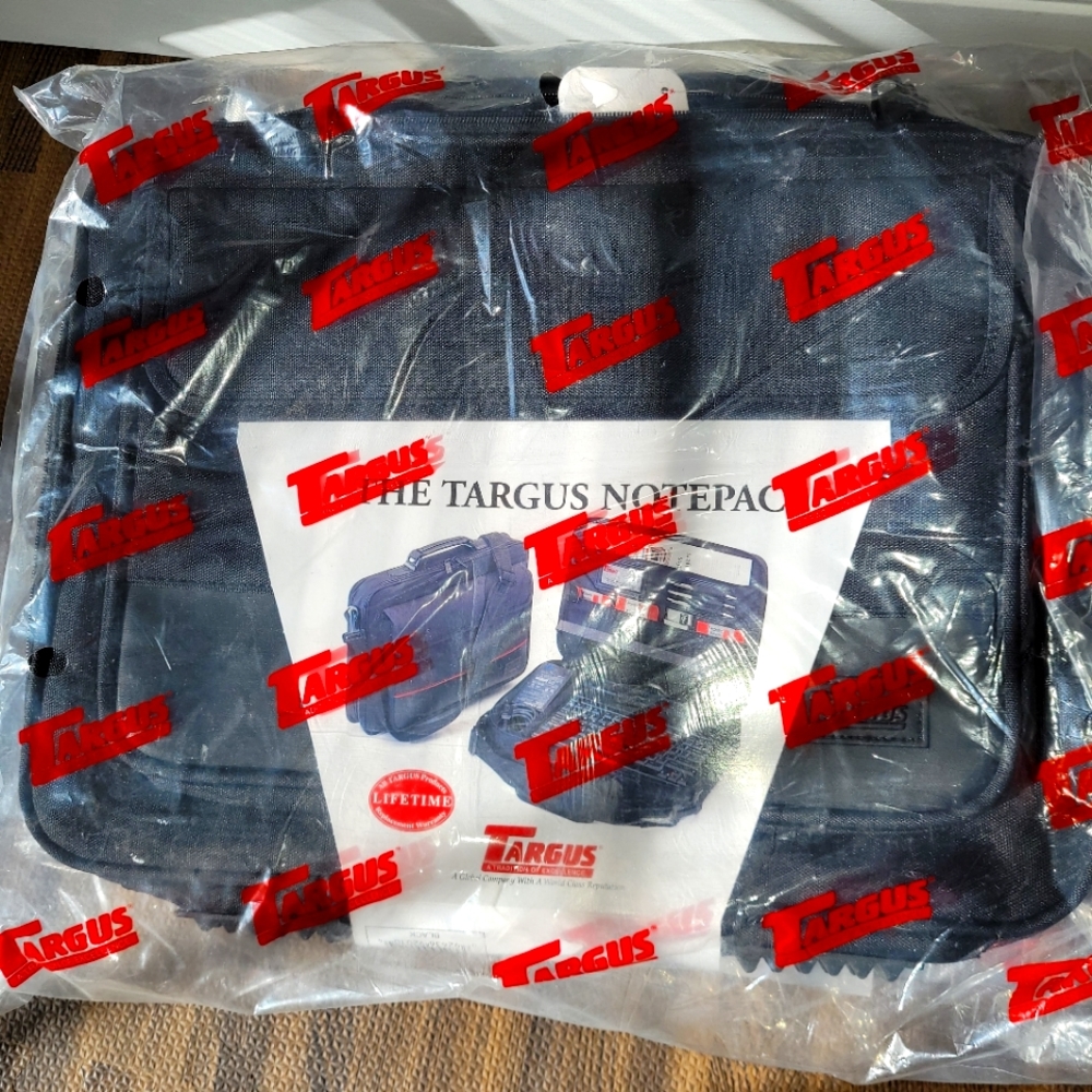 Brand New- The Targus Notepac